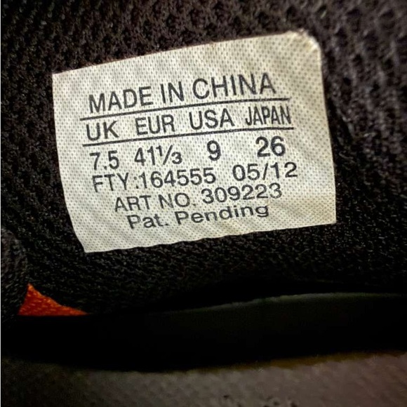 Salomon Black and blue Performance Sneakers - Picture 6 of 6